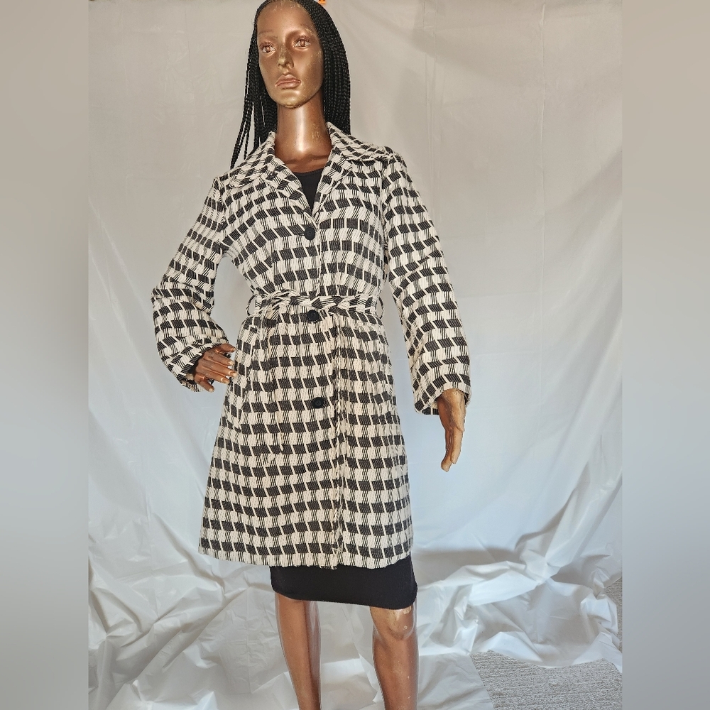 WEEK& Geometric Houndstooth Belted Coat - Picture 9 of 14